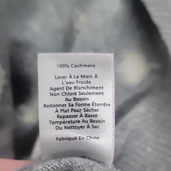 Talbots~Gray Polka Dot Sweater 100 % Pure Cashmere Size SP - Picture 5 of 6